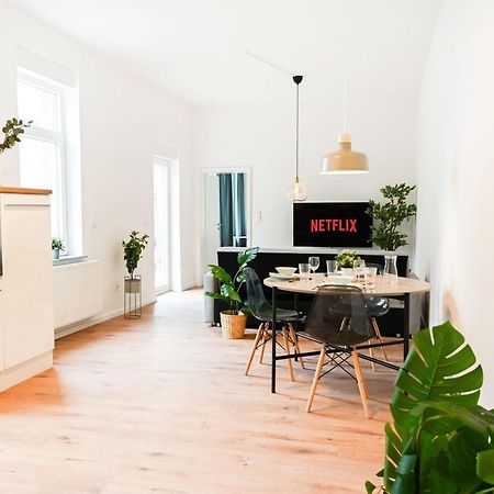 50Qm Apartment In Krefeld Zentral Gelegen Mit Hohen Decken - Beuys Apartments - Krefeld Extérieur photo
